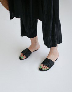 Botte flip-flop slipper