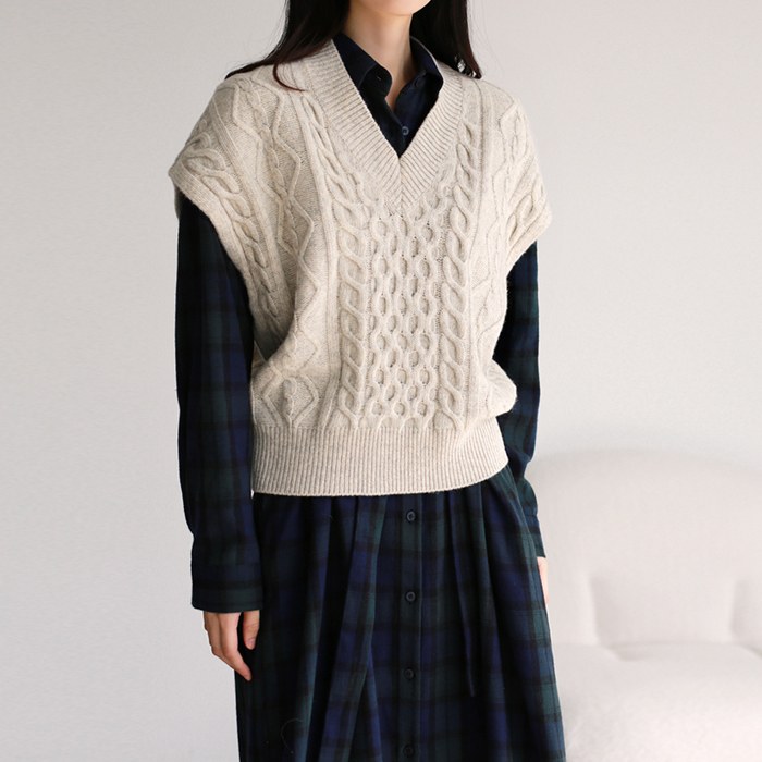 Isabelle cable knit vest