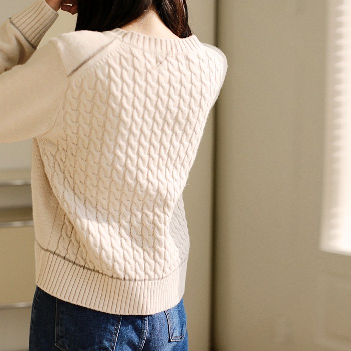 BACK Twist Knit Top