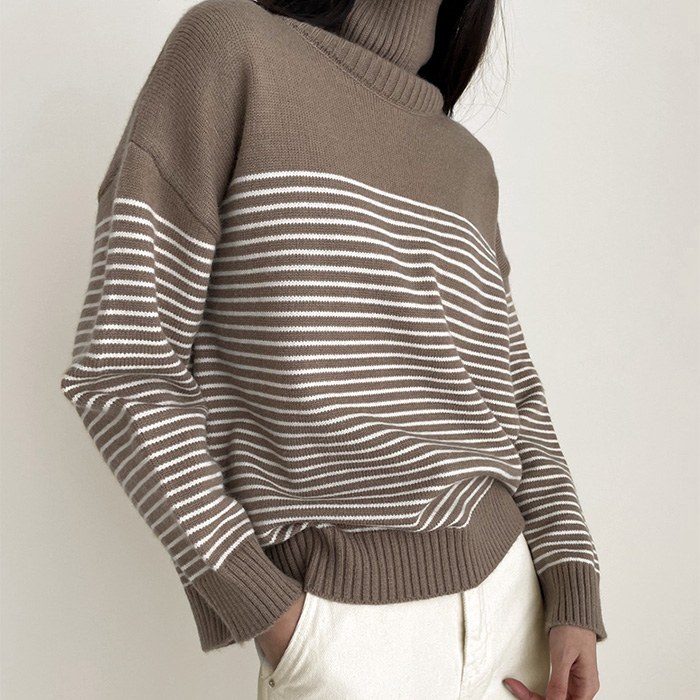 Turtle St Knit Top