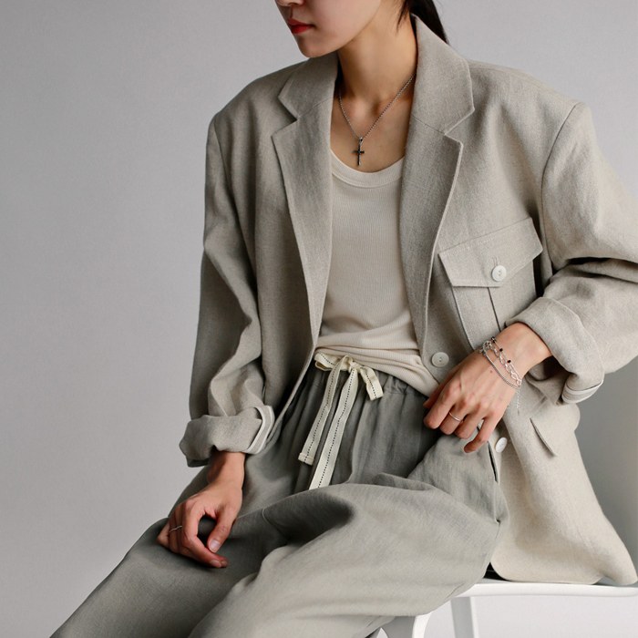 Out Pocket Linen Jacket