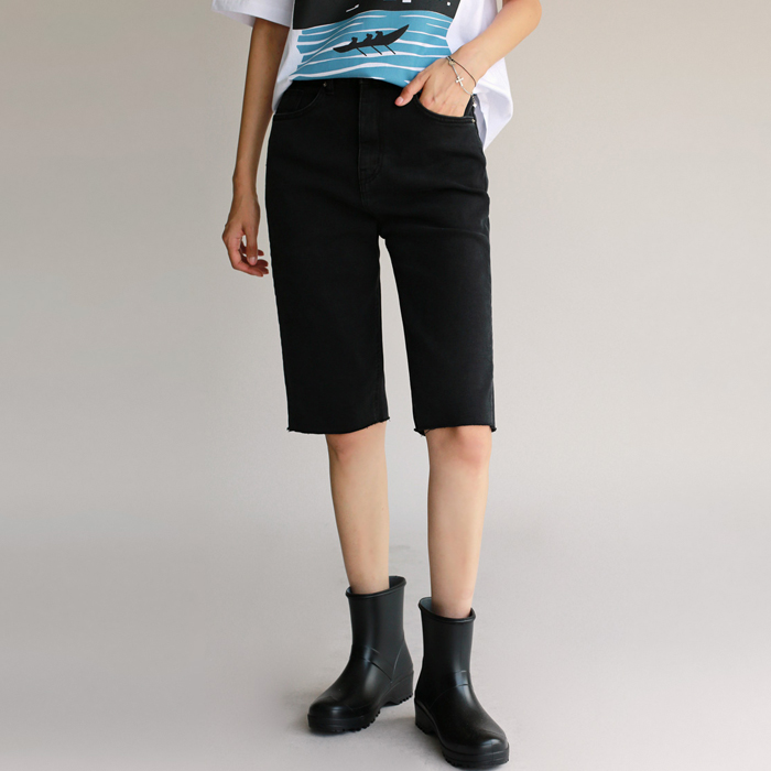 Slim Black Half Denim