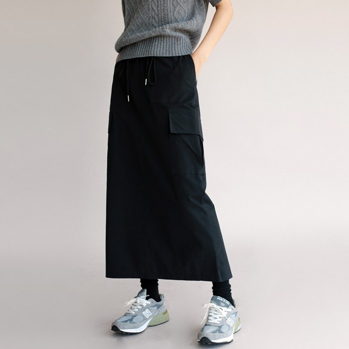 Minimal Cargo Skirt