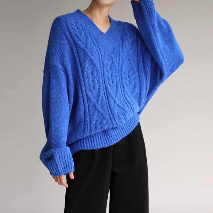 Ottawa V-neck Knit Top