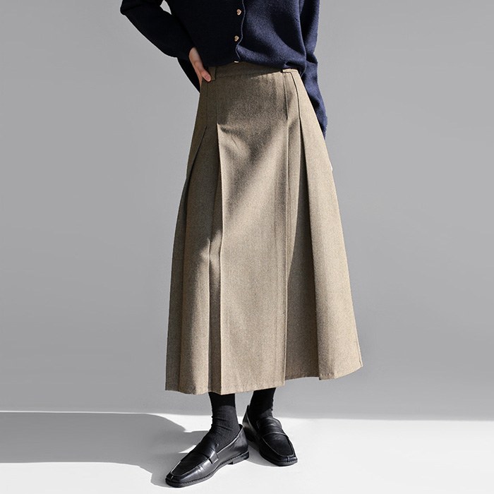 Pintuck Wool Long Skirt