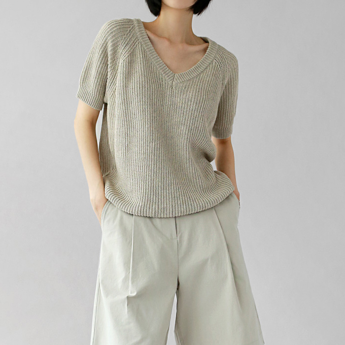 Lauren V-neck knit top