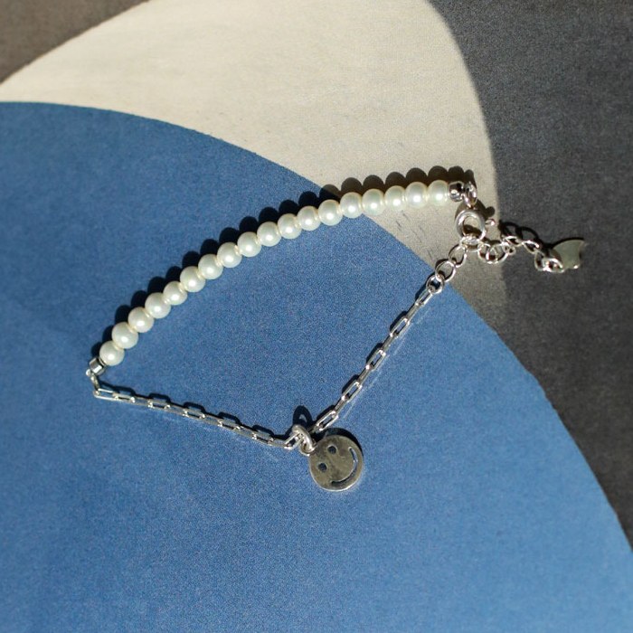 Pearl Ball Smile Bracelet