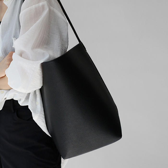 Port leather bag
