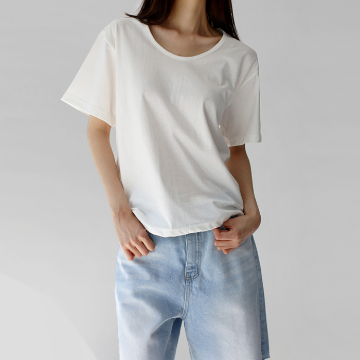 U-neck Cotton Tee