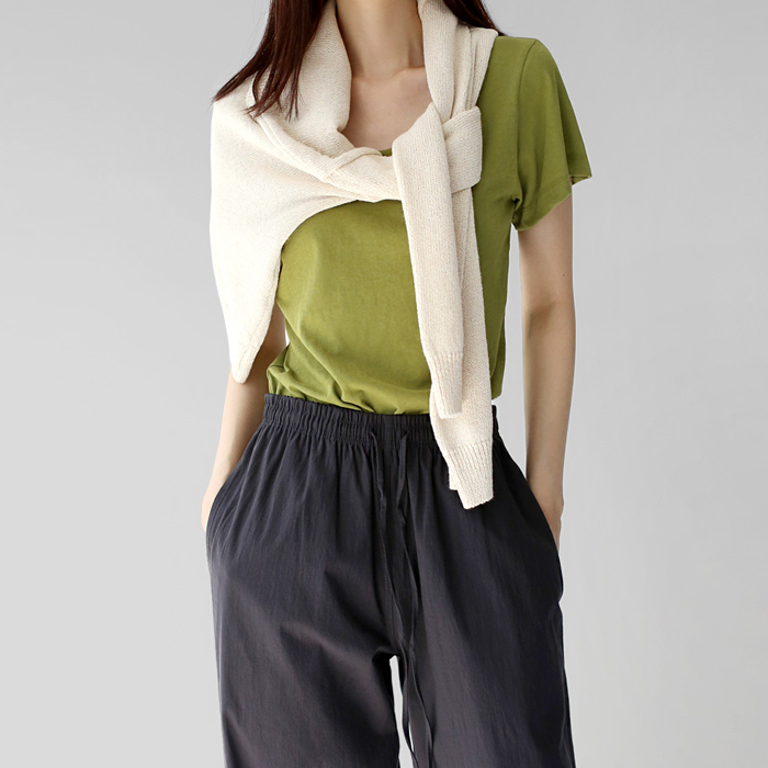 High twisted yarn u-neck slim tee