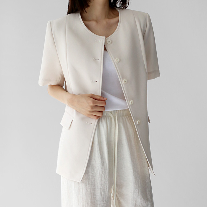 Round neck half sleeve jacket