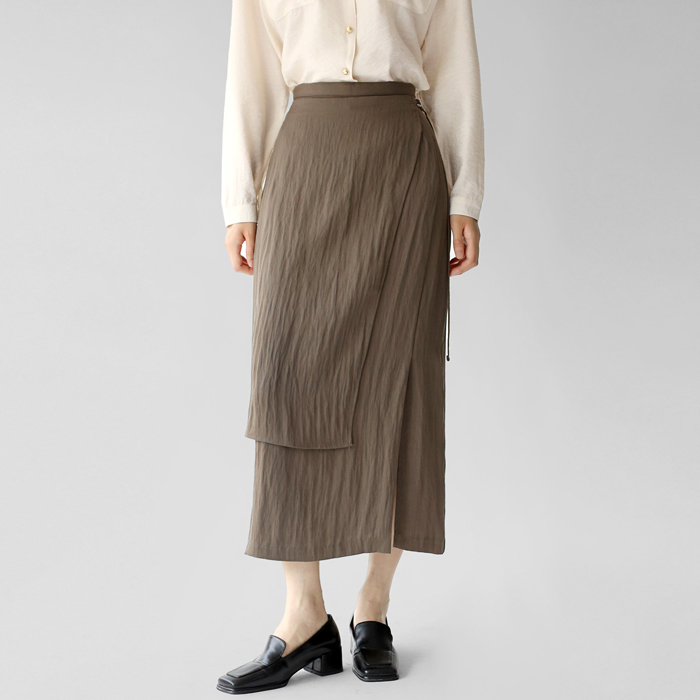Buckle layer skirt