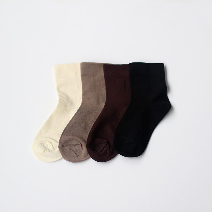 No-pressure ankle socks