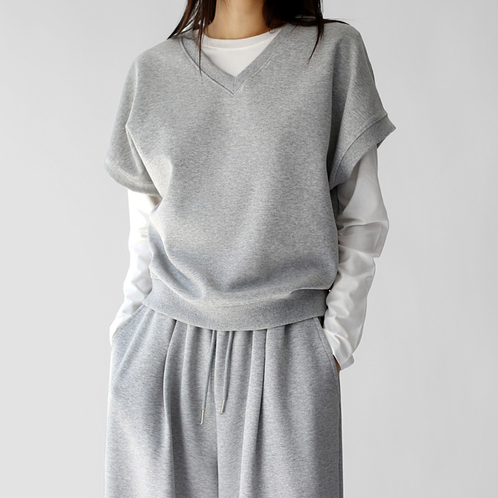 Memo V-neck top