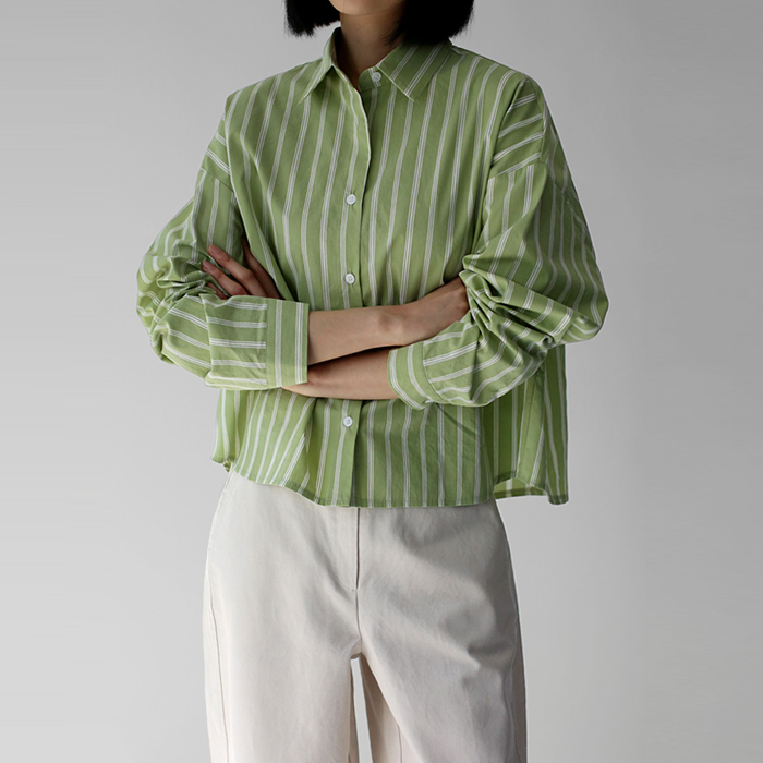 【新品7折 - 截止至30日上午11点】绿色条纹衬衫