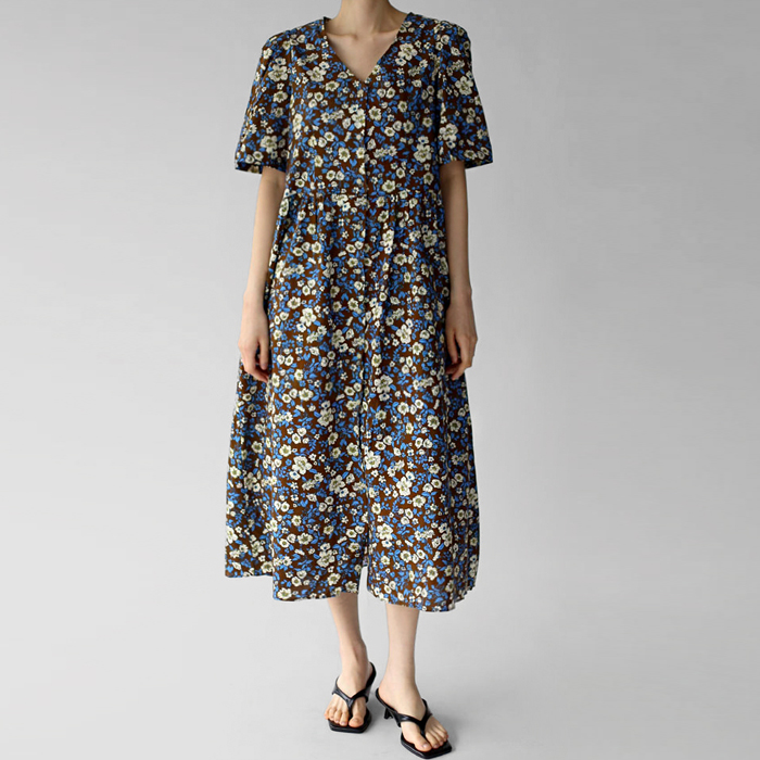 【新品7%折扣 - 截止至10日上午11点】开襟碎花半身裙