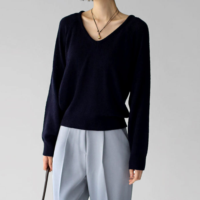 【新品7%折扣 - 截止至13日上午11点】杰西V领针织上衣