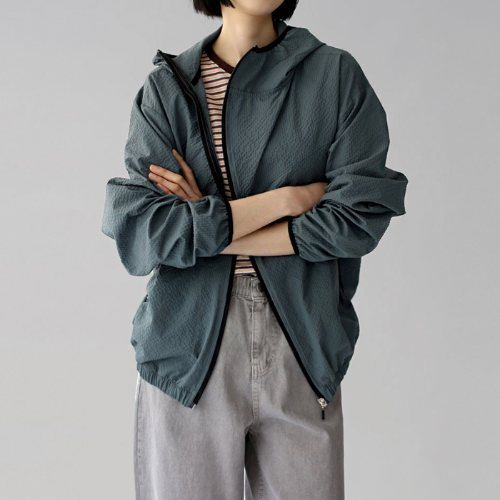 【新品7%折扣 - 截止至27日上午11点】泡泡纱侧拉链衫