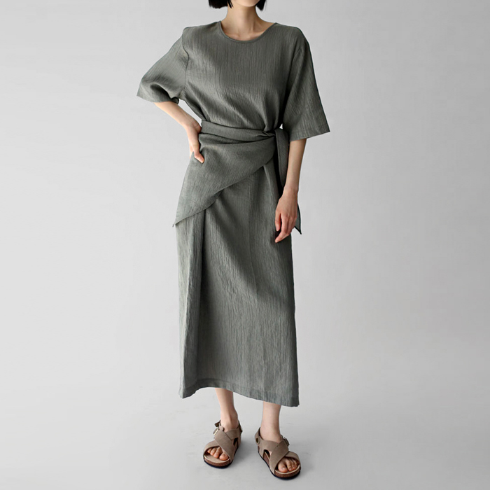 【新品7折 - 截止至29日上午11点】湖畔长袖半身裙