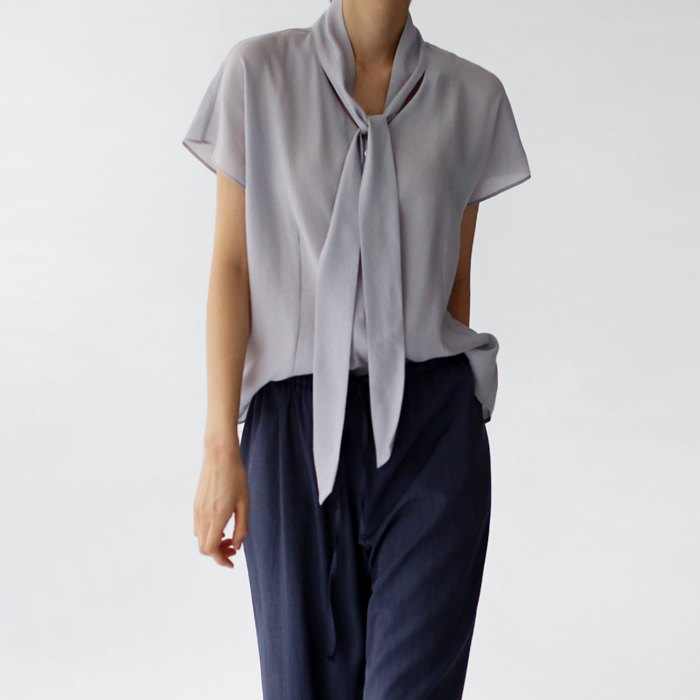 Labo Tie Blouse